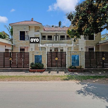 Hotel O Nayana Square Service Apartment Madras Buitenkant foto